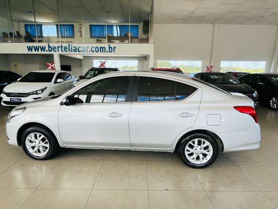 NISSAN-VERSA-1.6 16V FLEX SV 4P MANUAL NISSAN-VERSA-2017
