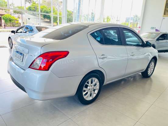 NISSAN-VERSA-1.6 16V FLEX SV 4P MANUAL NISSAN-VERSA-2017