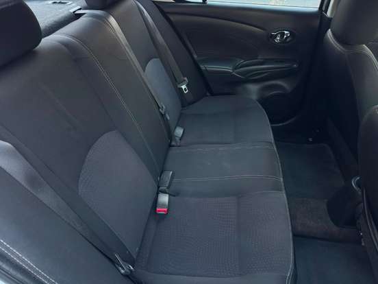 NISSAN-VERSA-2017