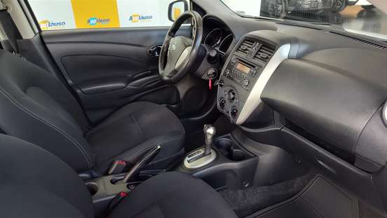 NISSAN-VERSA-2017