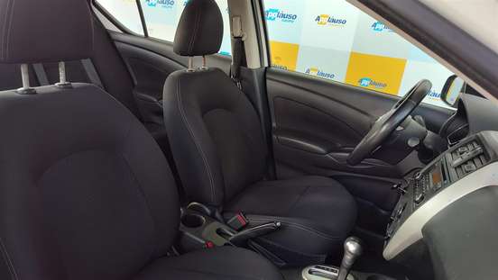 NISSAN-VERSA-1.6 16V FLEX SV 4P XTRONIC NISSAN-VERSA-2017