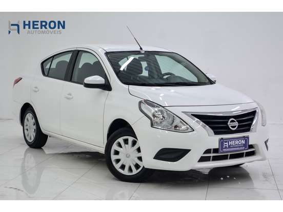 NISSAN-VERSA-2019