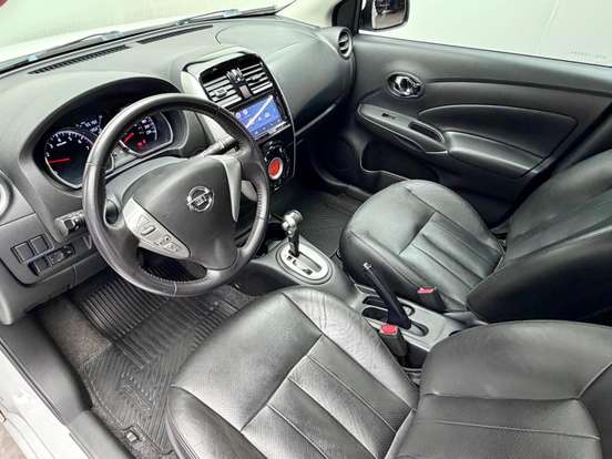 NISSAN-VERSA-2018