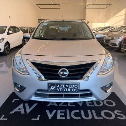 NISSAN-VERSA-2018