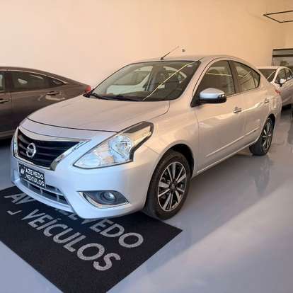 NISSAN-VERSA-2018