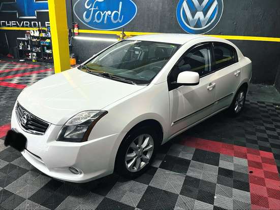 NISSAN-SENTRA-2012