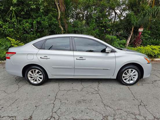 NISSAN-SENTRA-2014