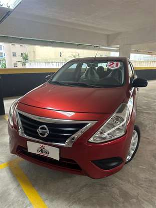 NISSAN-VERSA-2020