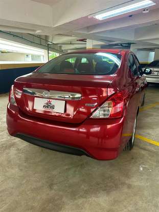 NISSAN-VERSA-2020