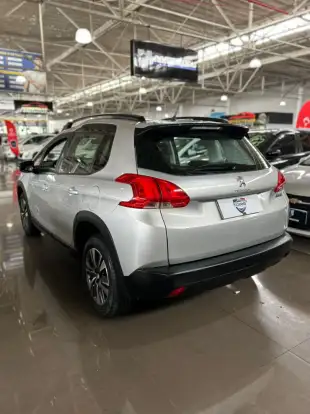 PEUGEOT-2008-2021