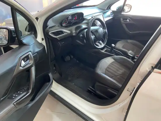 PEUGEOT-2008-2015