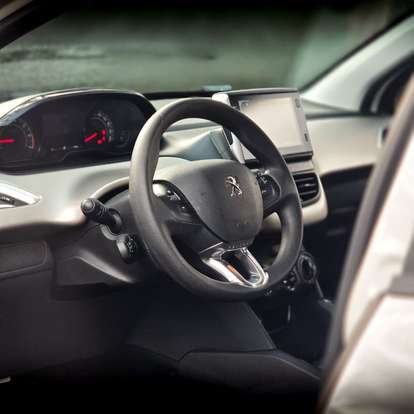 PEUGEOT-2008-2021
