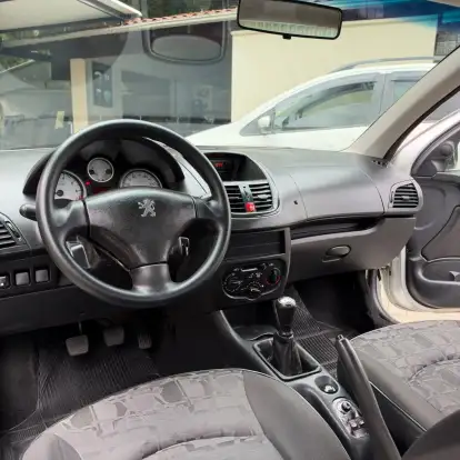 PEUGEOT-207-2009