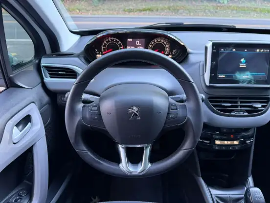 PEUGEOT-208-1.2 ALLURE 12V FLEX 4P MANUAL PEUGEOT-208-2018