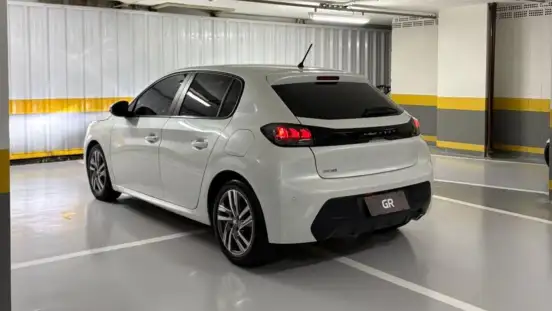 PEUGEOT-208-2022