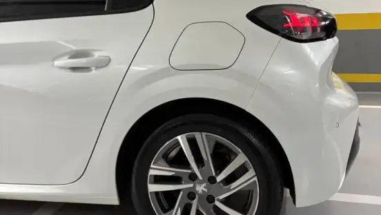 PEUGEOT-208-2022