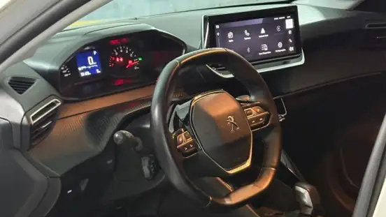 PEUGEOT-208-2022