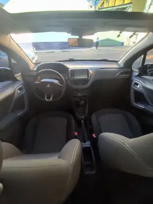 PEUGEOT-208-2016