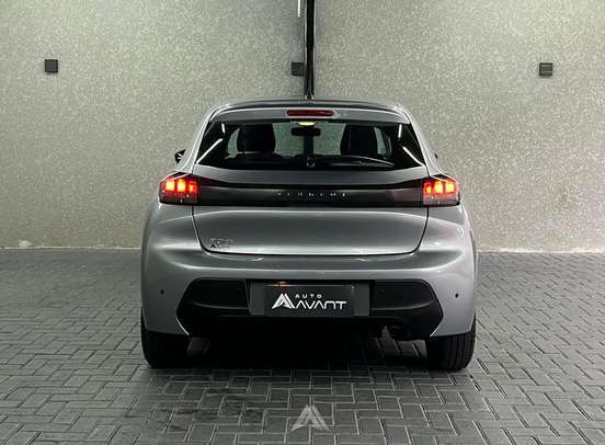 PEUGEOT-208-2023
