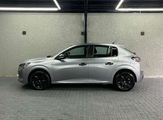 PEUGEOT-208-2023