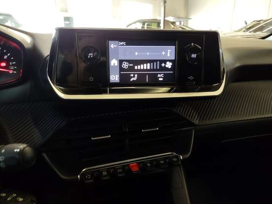 PEUGEOT-208-2024