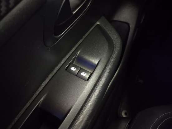 PEUGEOT-208-1.0 FIREFLY FLEX LIKE MANUAL PEUGEOT-208-2024