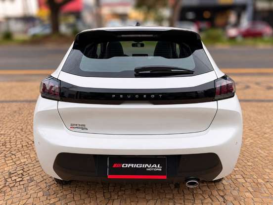 PEUGEOT-208-2023