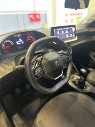 PEUGEOT-208-2023
