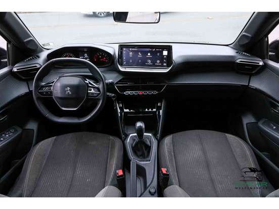 PEUGEOT-208-2023