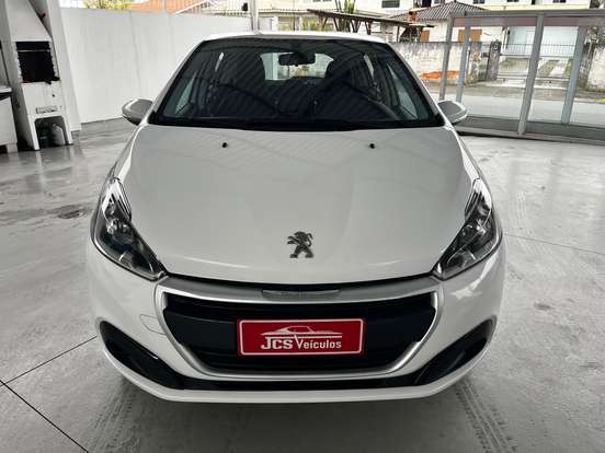 PEUGEOT-208-2018