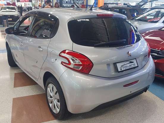 PEUGEOT-208-2013