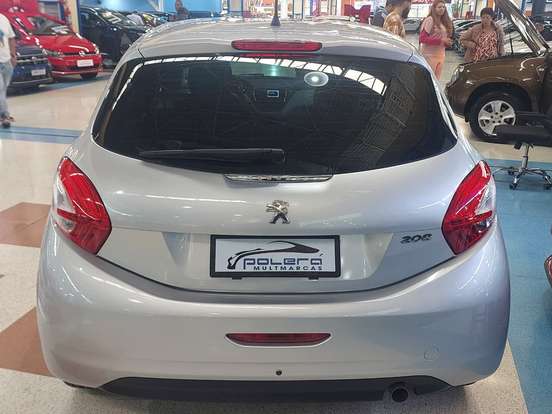 PEUGEOT-208-2013