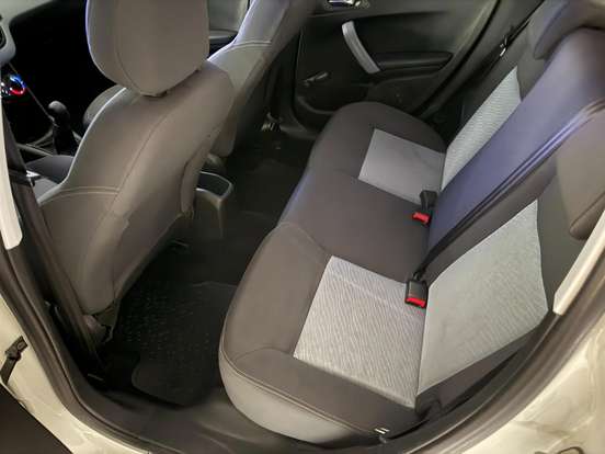 PEUGEOT-208-2014