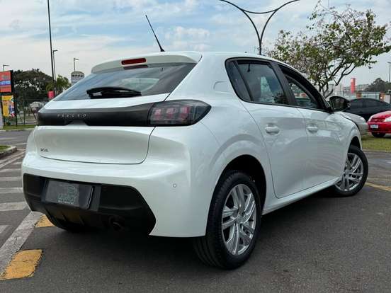 PEUGEOT-208-2023