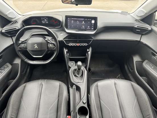 PEUGEOT-208-2022