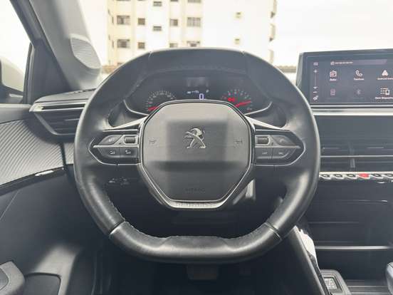 PEUGEOT-208-2022