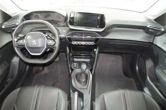 PEUGEOT-208-2022
