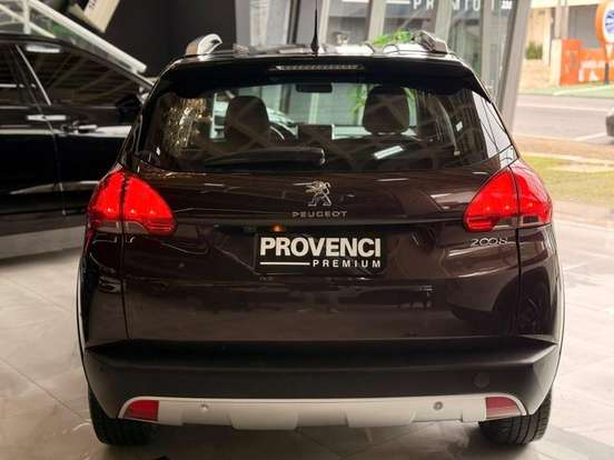 PEUGEOT-208-2018