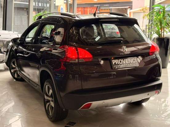 PEUGEOT-208-2018