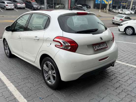 PEUGEOT-208-1.6 GRIFFE 16V FLEX 4P AUTOMÁTICO PEUGEOT-208-2013