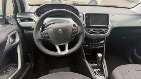 PEUGEOT-208-2013