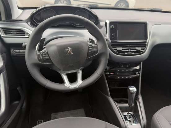 PEUGEOT-208-1.6 GRIFFE 16V FLEX 4P AUTOMÁTICO PEUGEOT-208-2013