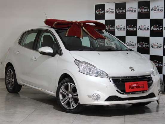 PEUGEOT-208-2015