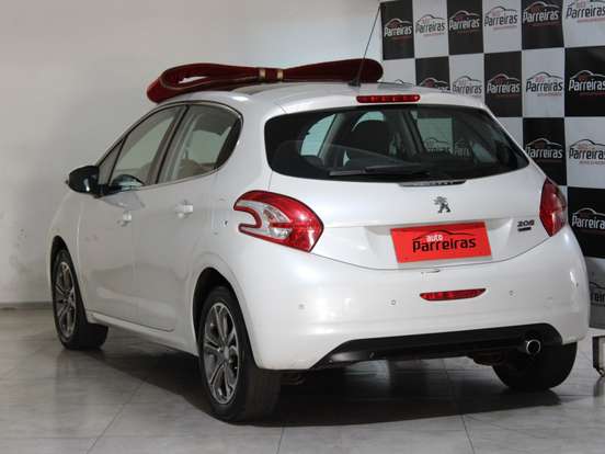 PEUGEOT-208-1.6 GRIFFE 16V FLEX 4P AUTOMÁTICO PEUGEOT-208-2015