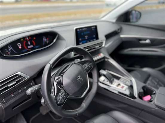 PEUGEOT-3008-2021