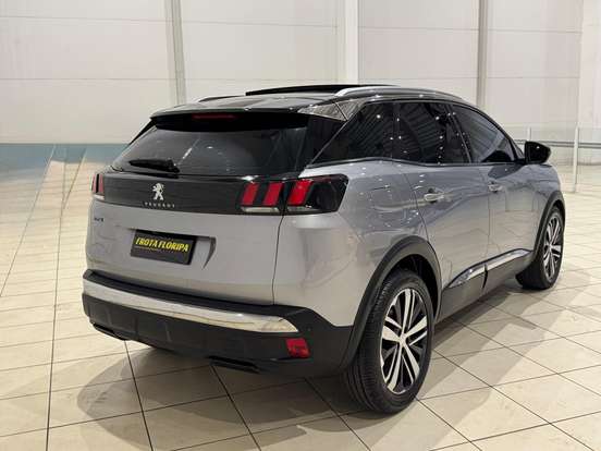 PEUGEOT-3008-2018