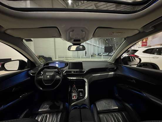 PEUGEOT-3008-2018