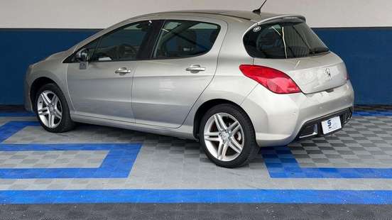 PEUGEOT-308-2012