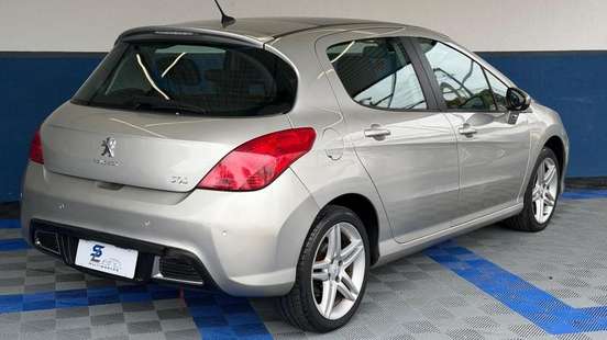 PEUGEOT-308-2012