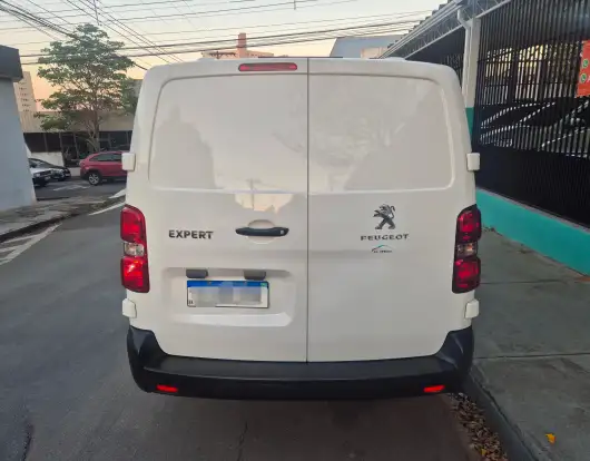 PEUGEOT-EXPERT-2020